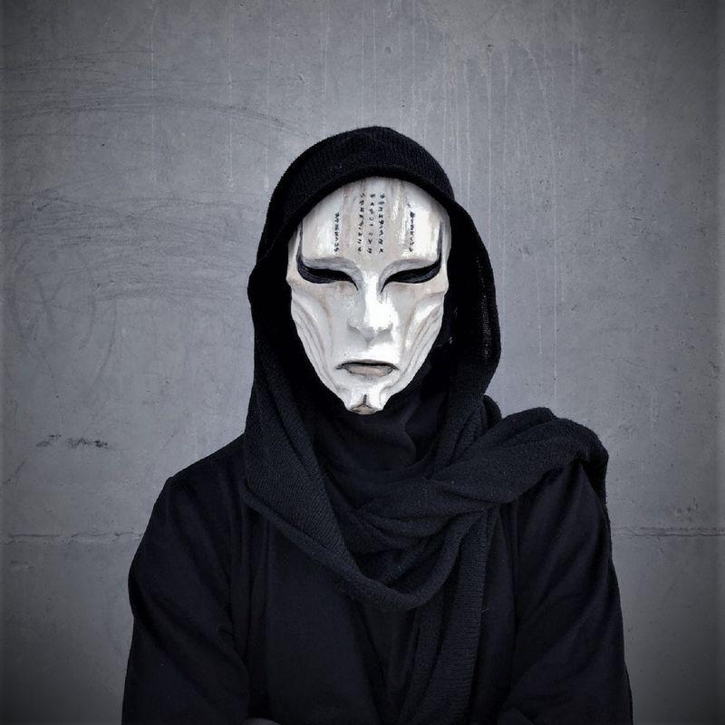 Amon (Co)