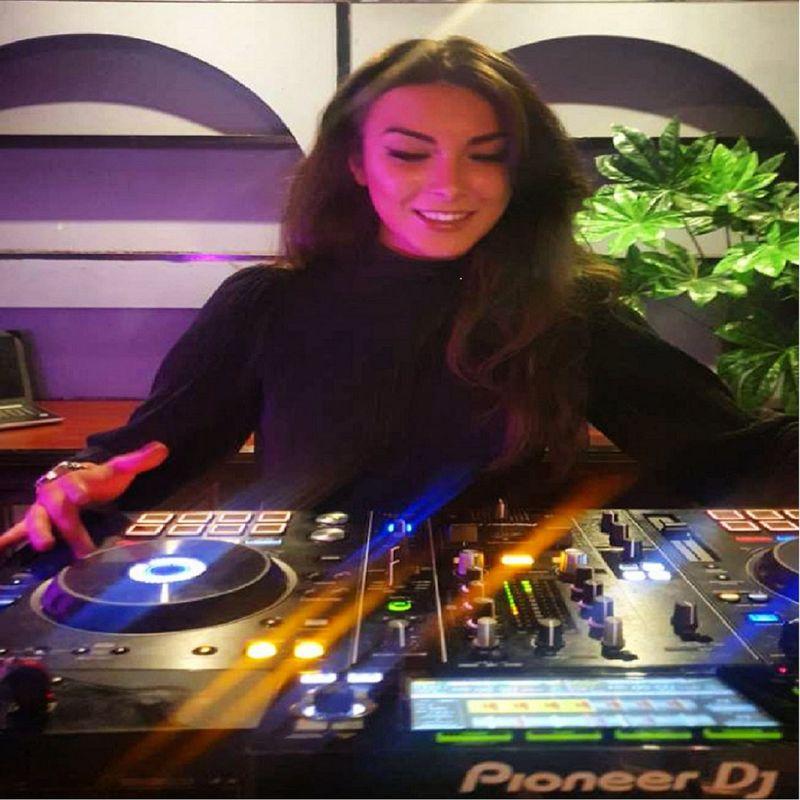 DJ MIMI