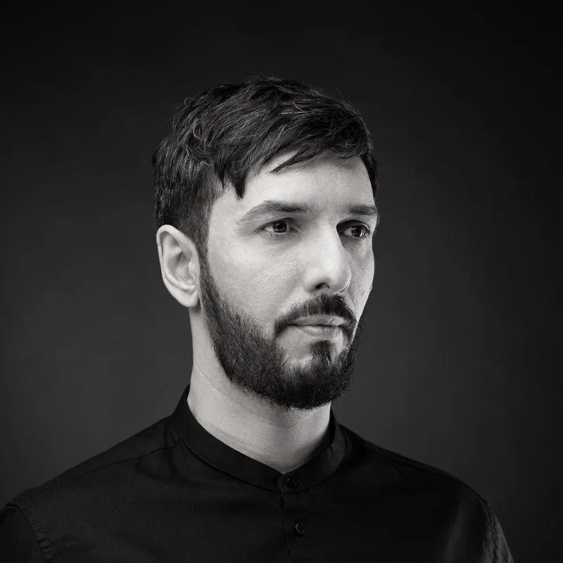 Mark Tarmonea