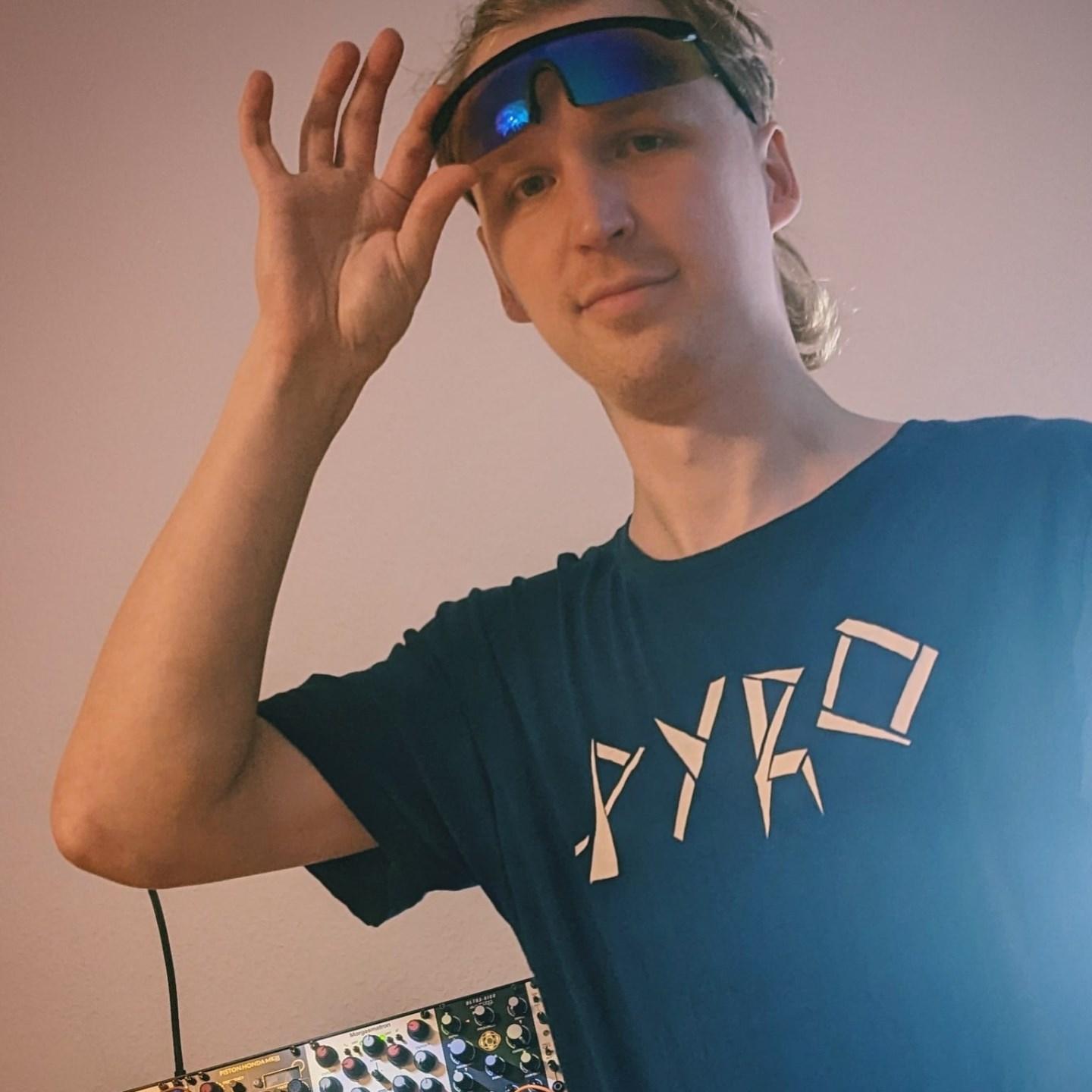 Pyro Strom