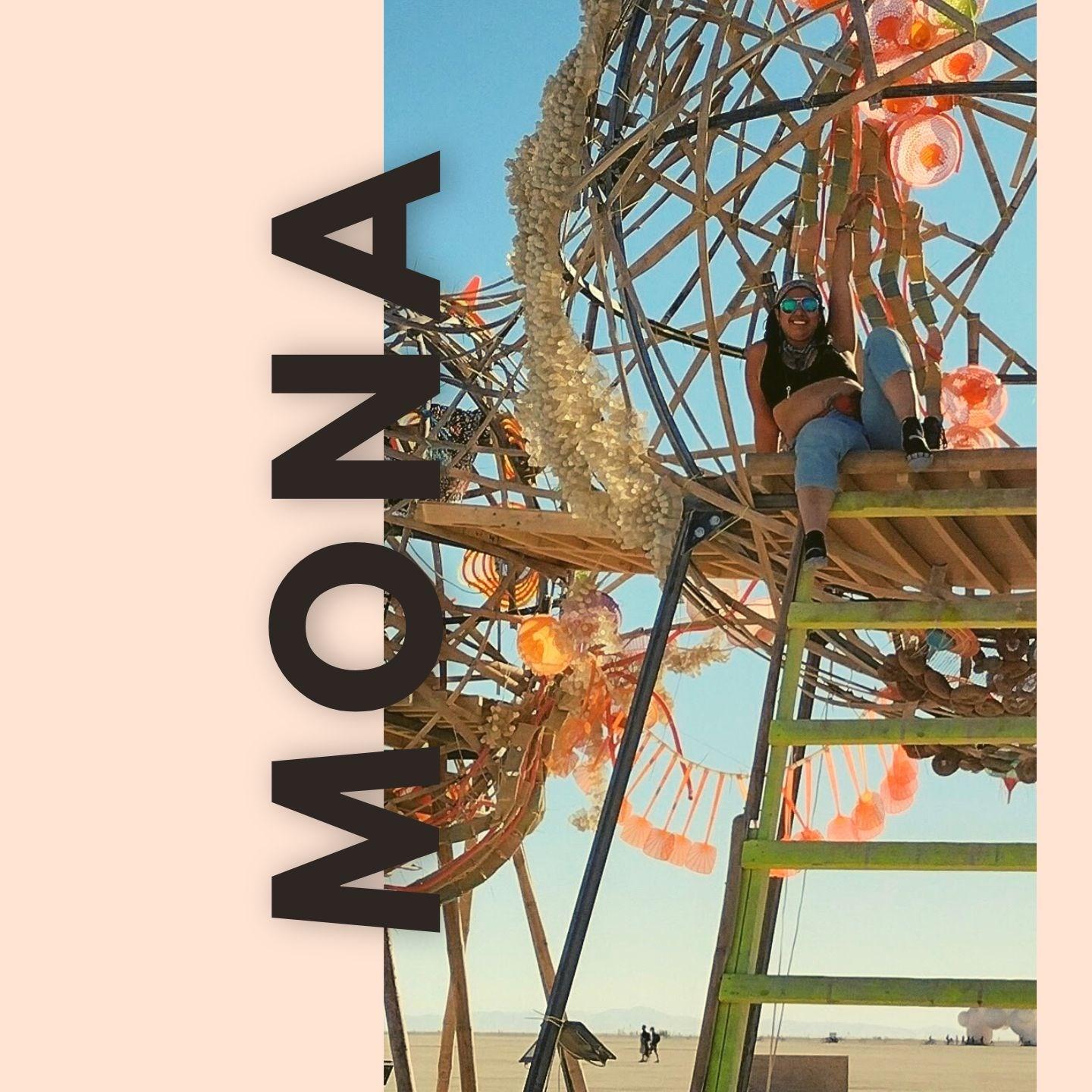 M O N A (Us)