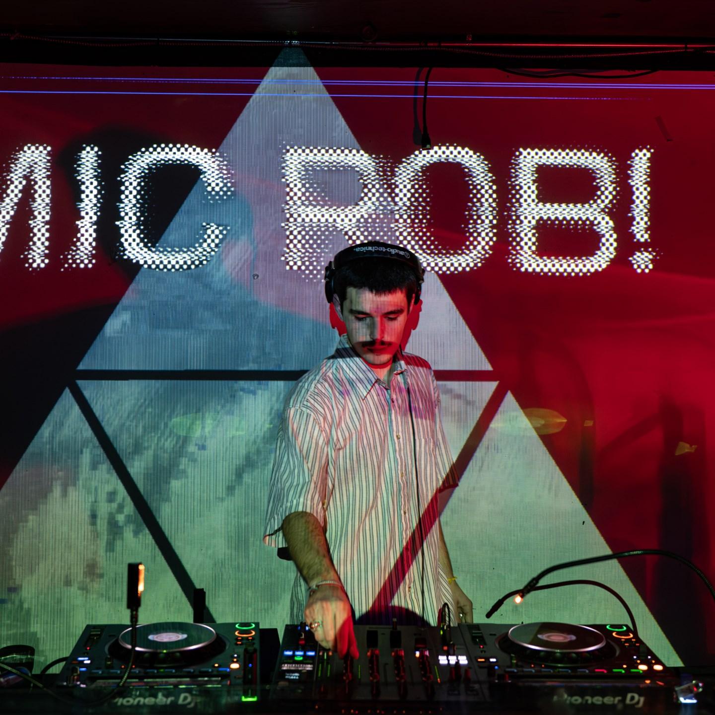 Mic Rob!
