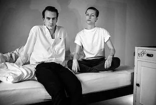 Bar (De)