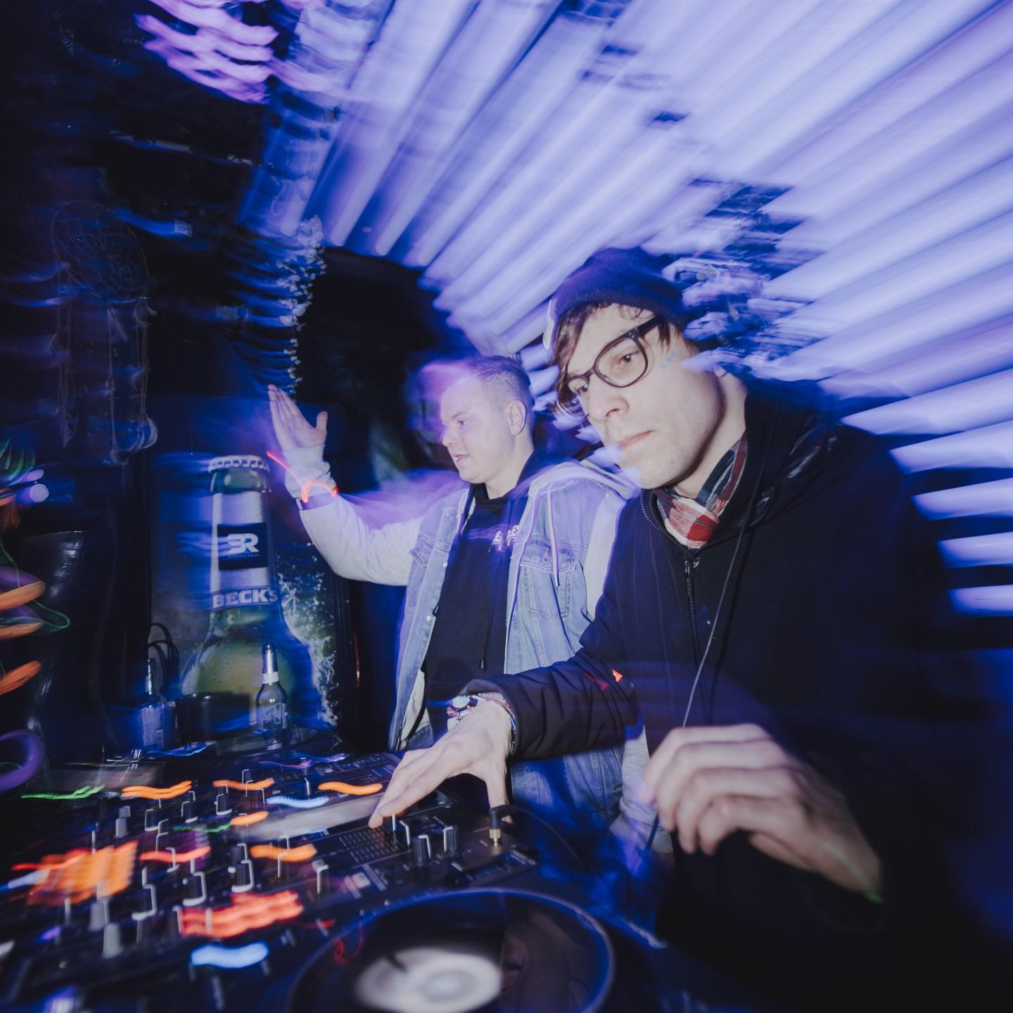 Dj.11R