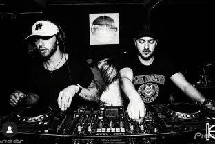 Tre Rose Brothers