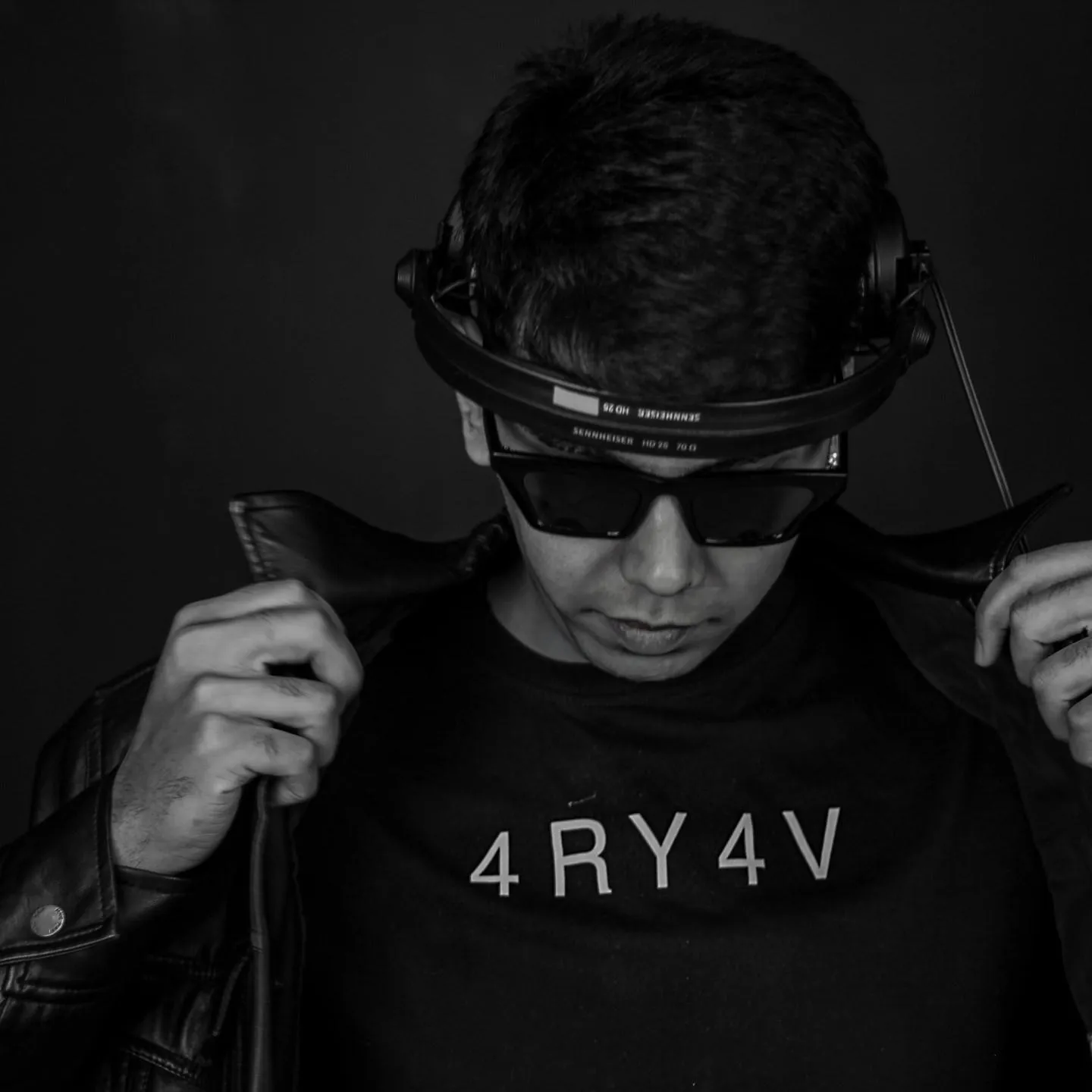 4RY4V