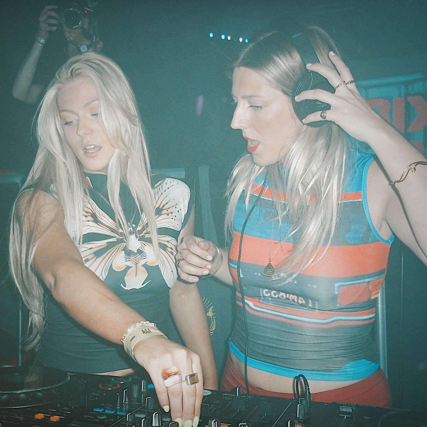 Delia & Daphne