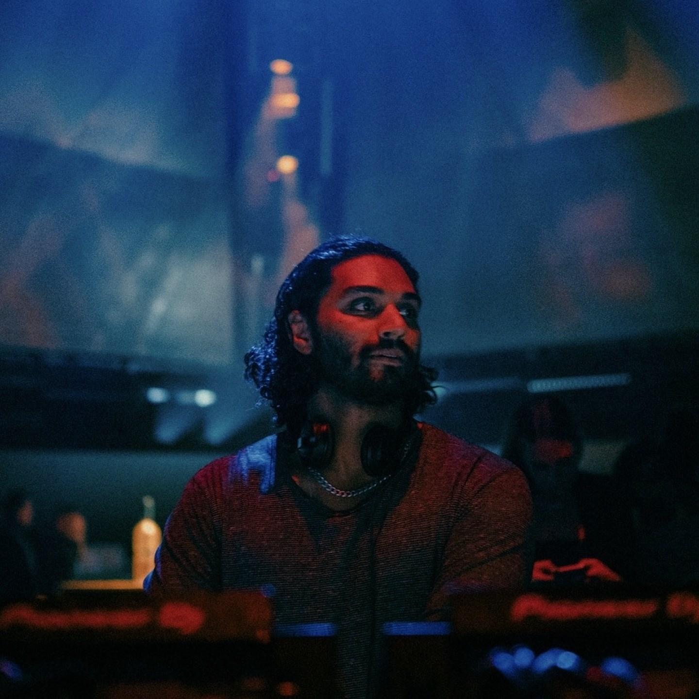 VICTOR RODRIGUEZ (CA)