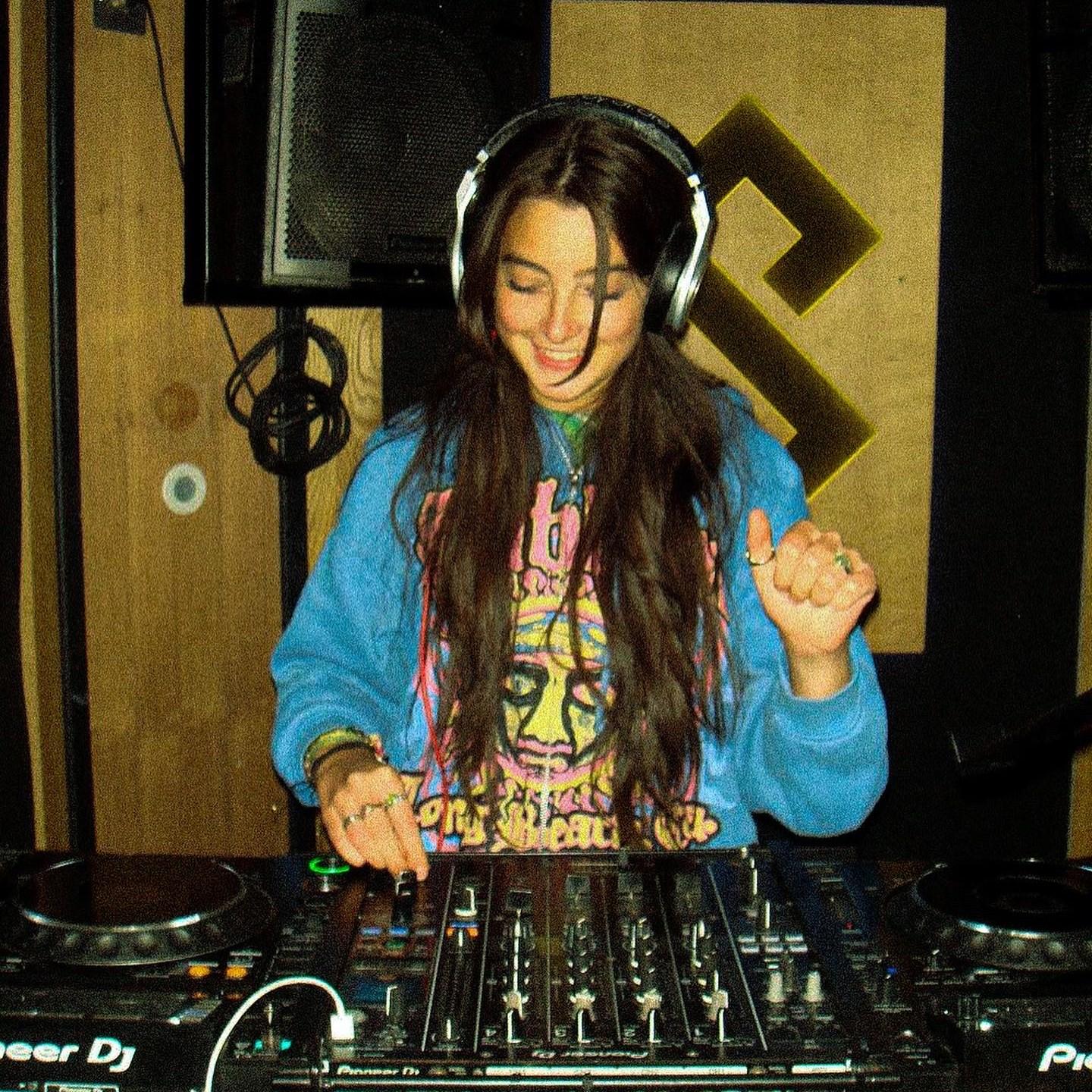 DJ DEE (UK)