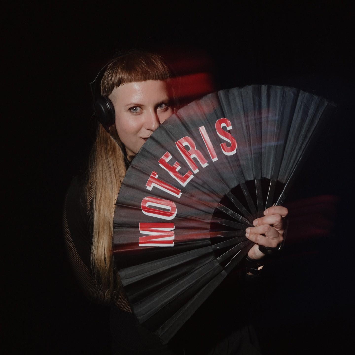Moteris