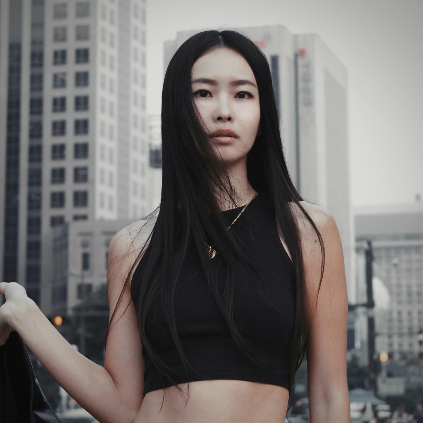 JENNA HWANG