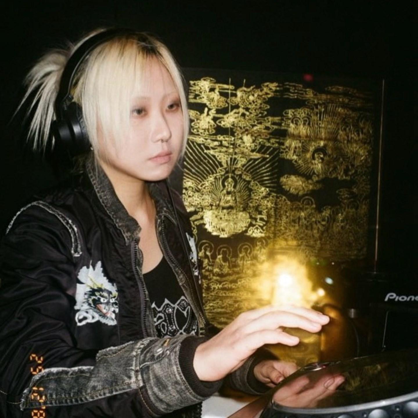 Yoru (KR)