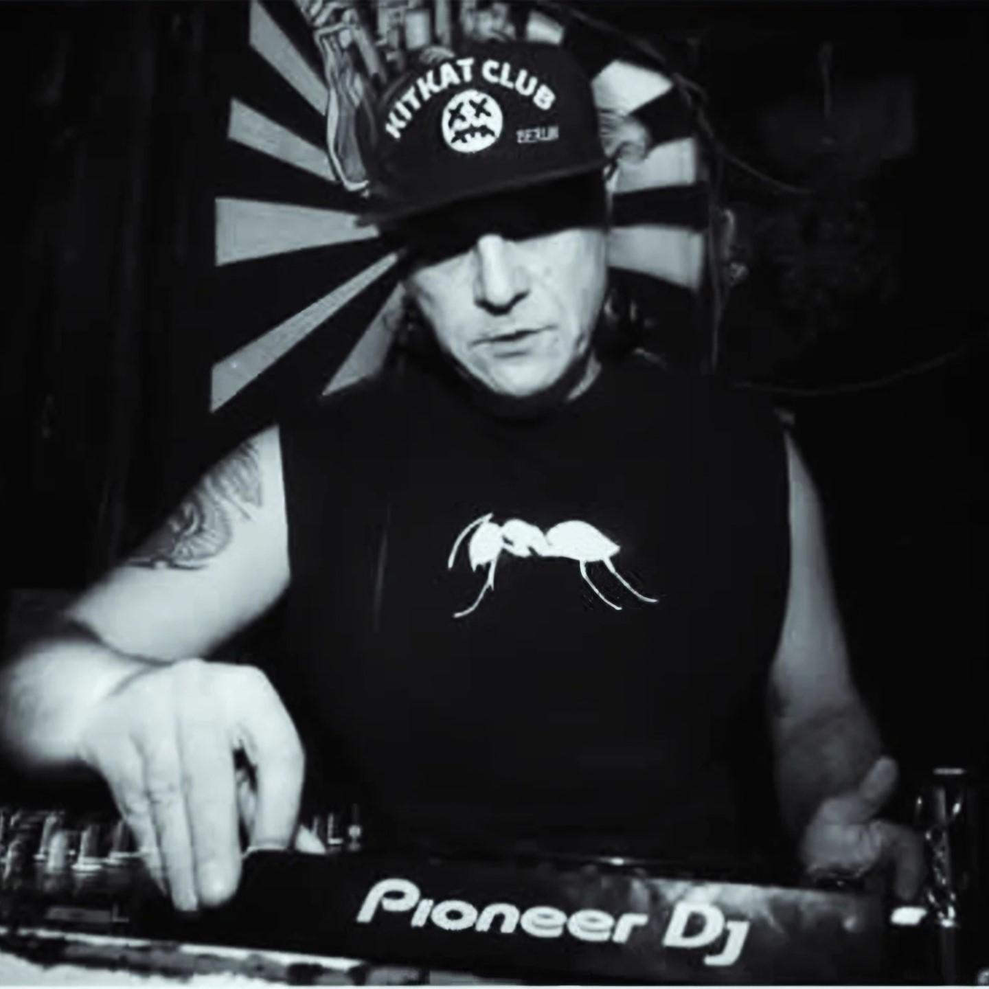 NIKO INCRAVALLE