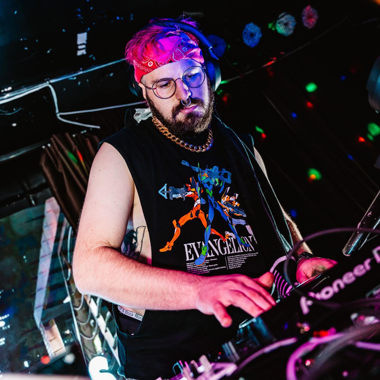 DJ heroic.vers