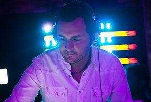 Victor Dinaire