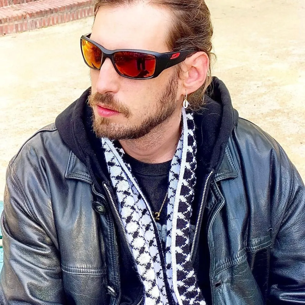 Tim Karbon