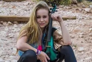 Violin Girl