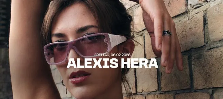 Alexis Hera // Skkin Velvet // Hilde // Virgin!A