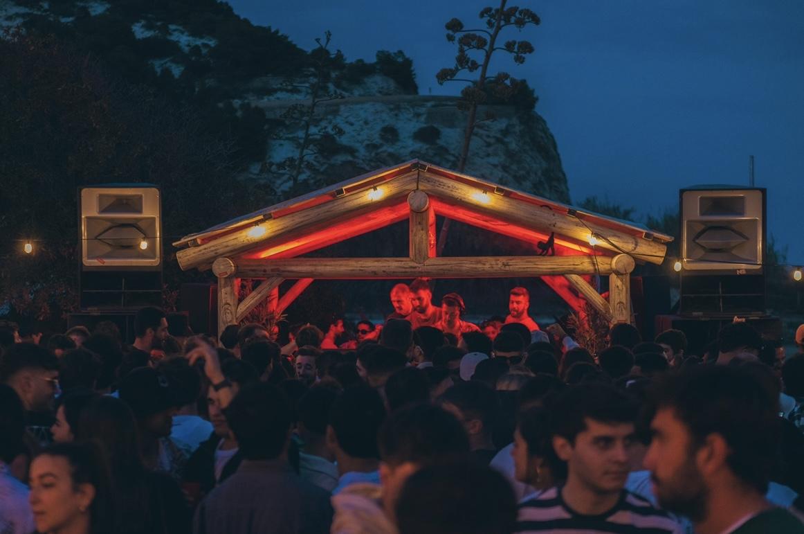 [Cancelled] Hola Sundays Open Air Beach Party