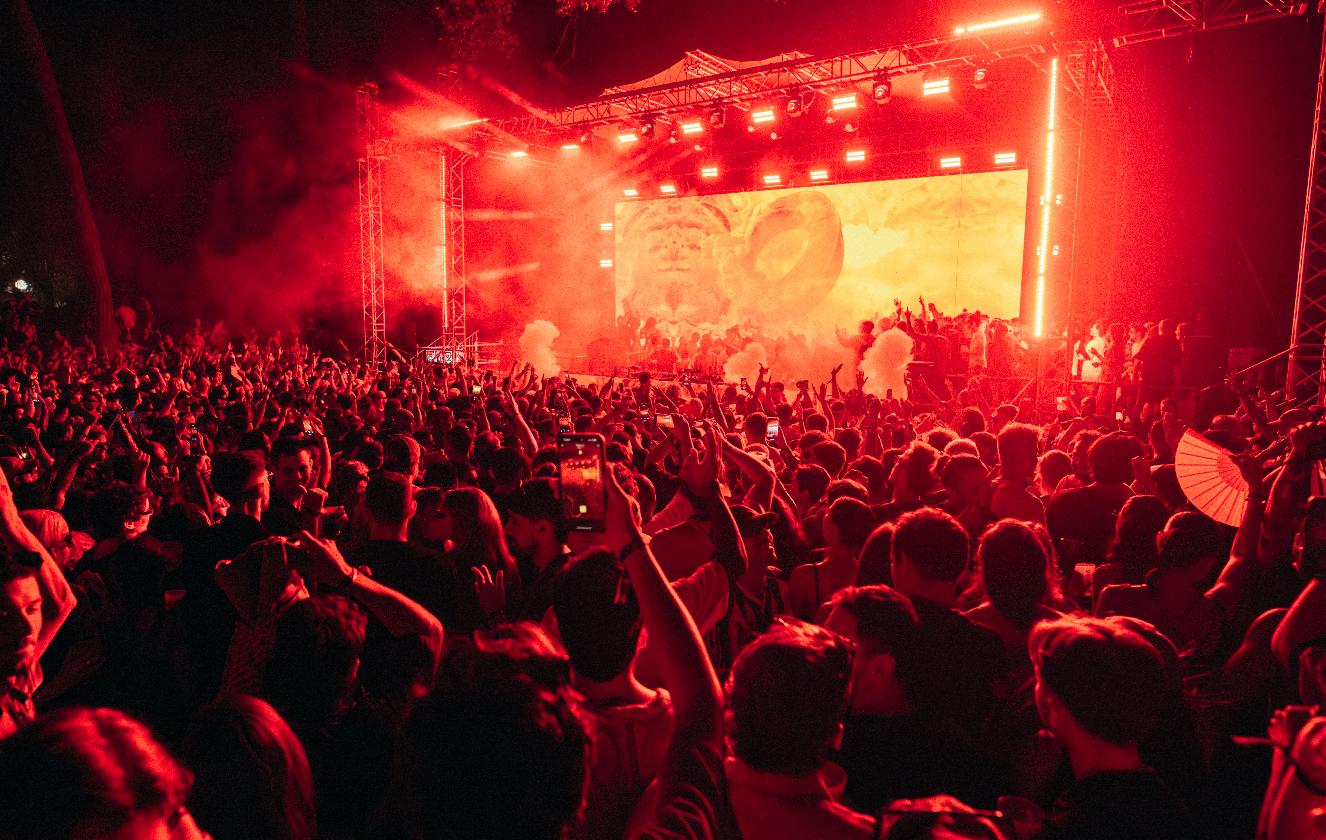 Output At Seaseaclub Pres. Folamour + Cinthie
