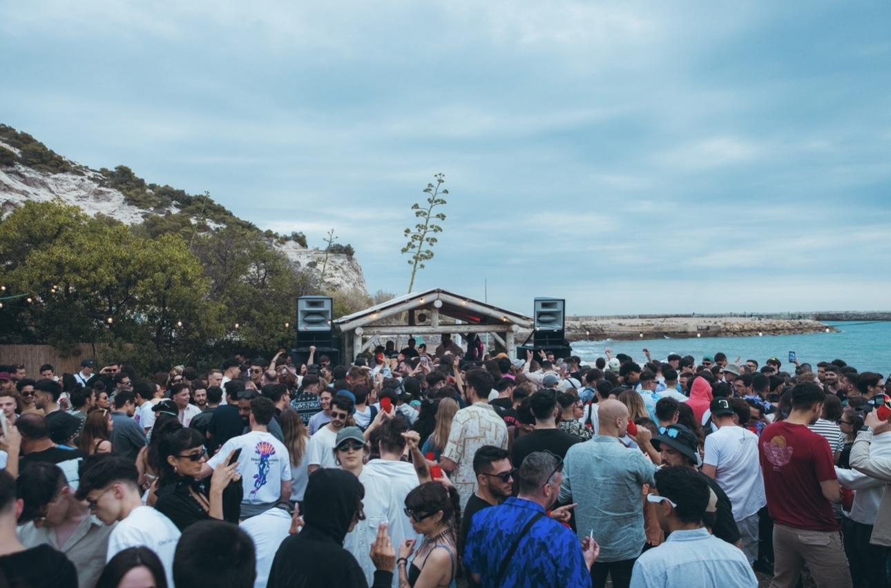Free La Calita Open Air Beach Party
