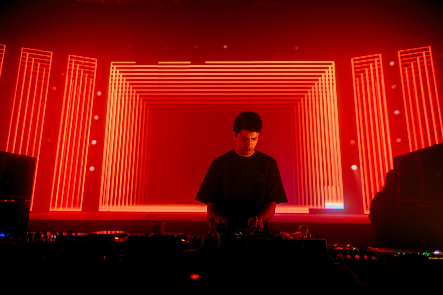 宀 Invites Monophonik (Space Lab, New Delhi) [Live] + Ashui (52/F) + Jordy Lee (Distrikt)
