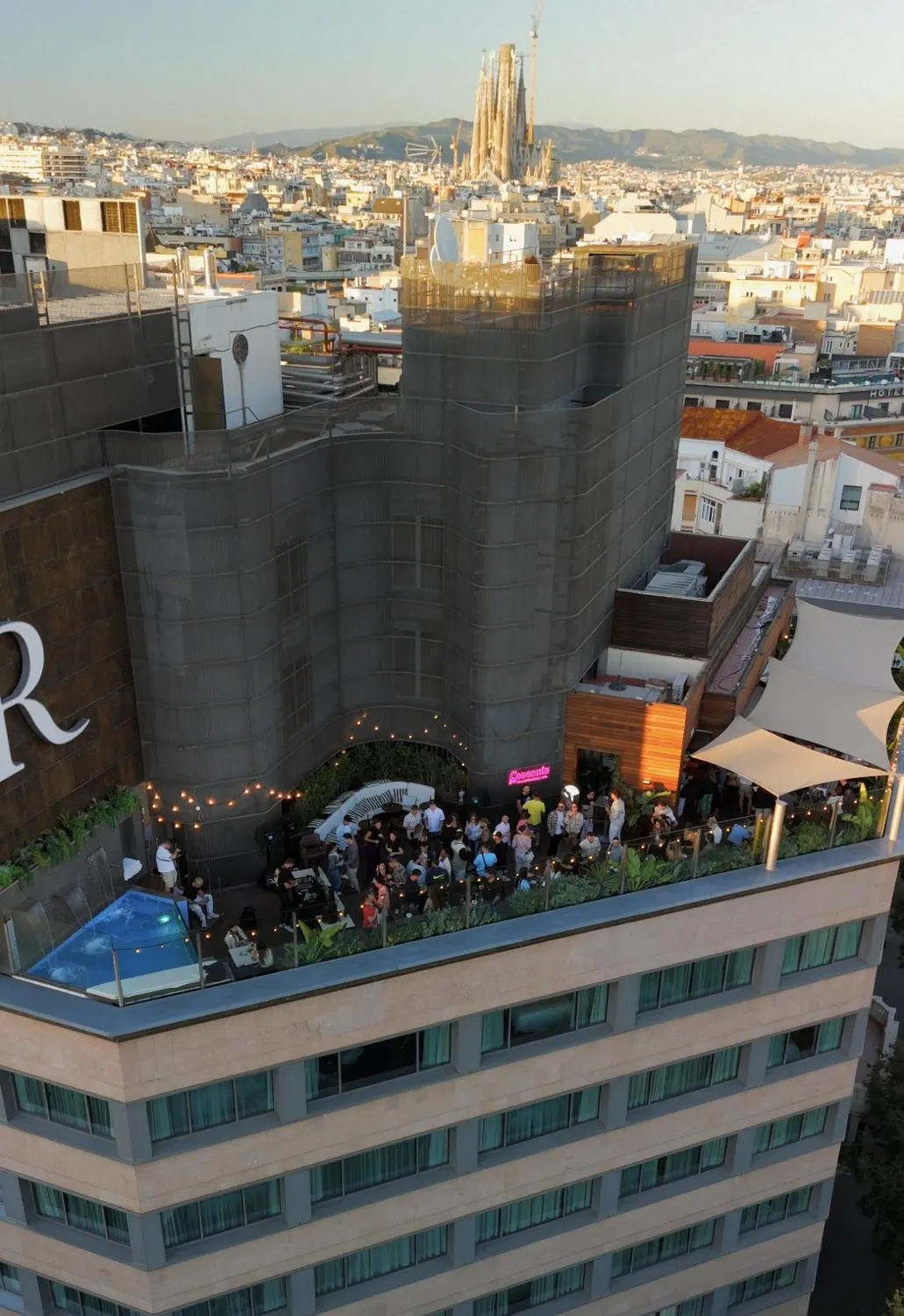 Sound Hub: Electronic Rooftop Party W/ Banana Laser, Sonia Heis