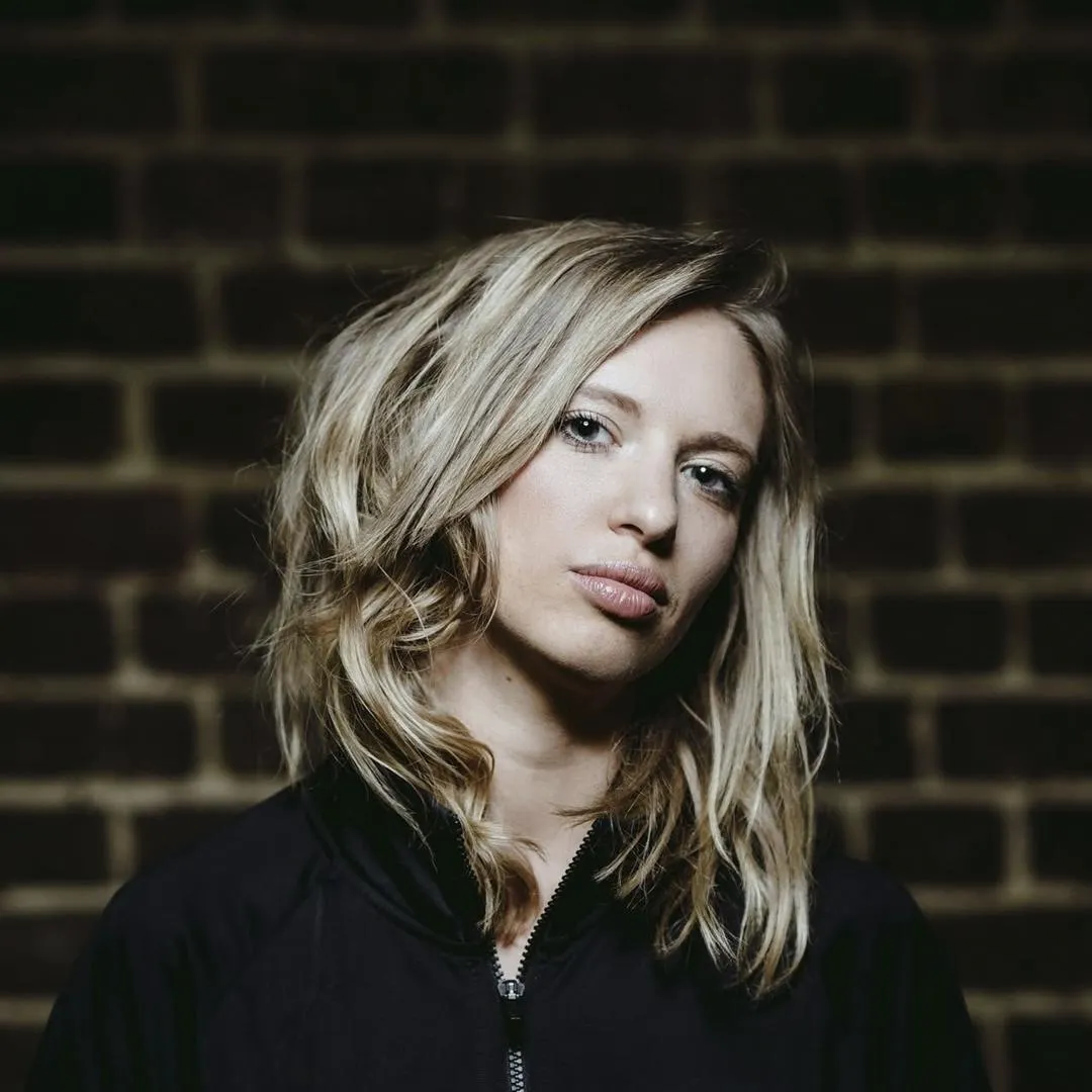 Serving Cunt Fest With Anna Wall