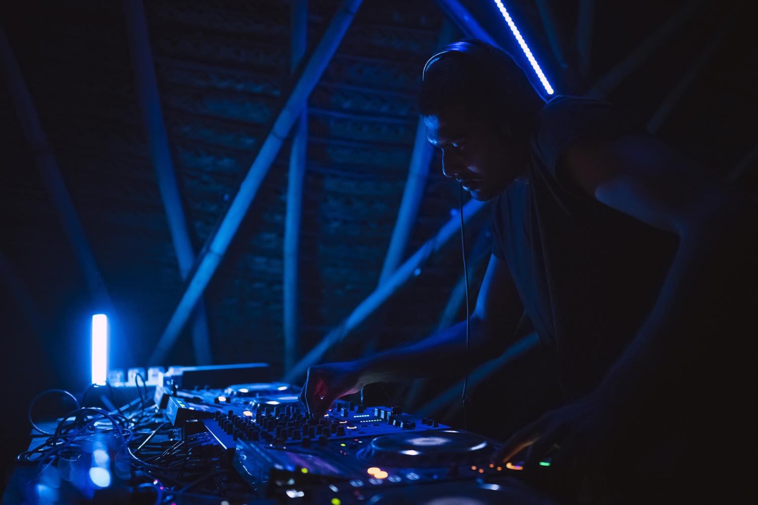 Distrikt 32: Innerworld (Lfo, Goa) + Faxtory (Distrikt, Hong Kong)