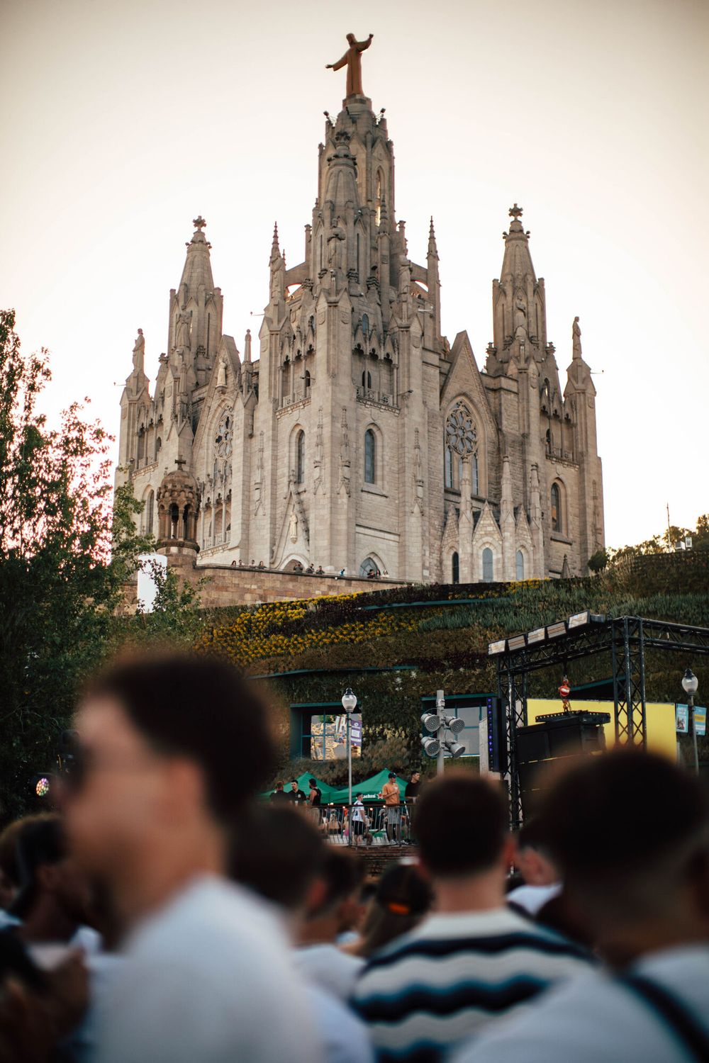 OFFWEEK presents Nina Kraviz, Quest and Lumiere