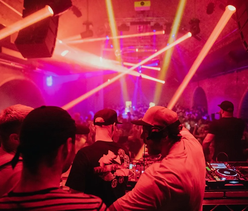 LAST FREE TICKETS: E1 WINTER 2026 – House & Disco ALL NIGHT LONG