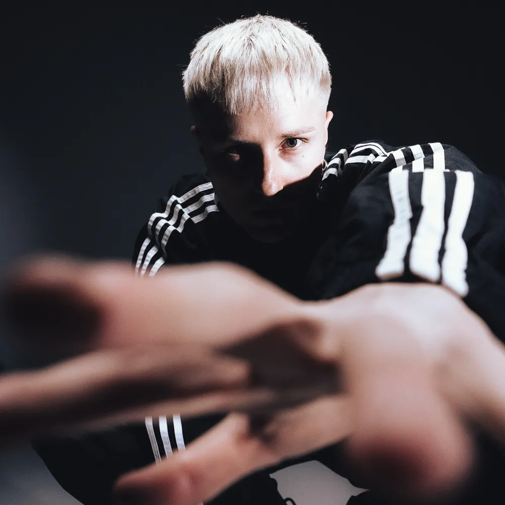 GENAU: SHDW (Mutual Rytm / DE)