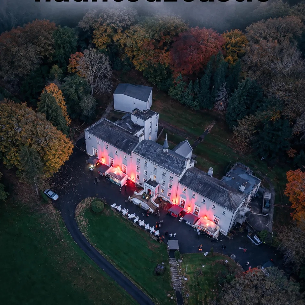 Halloween: haunted_castle