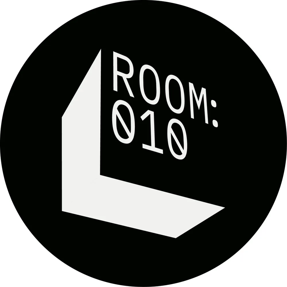 ROOM:010