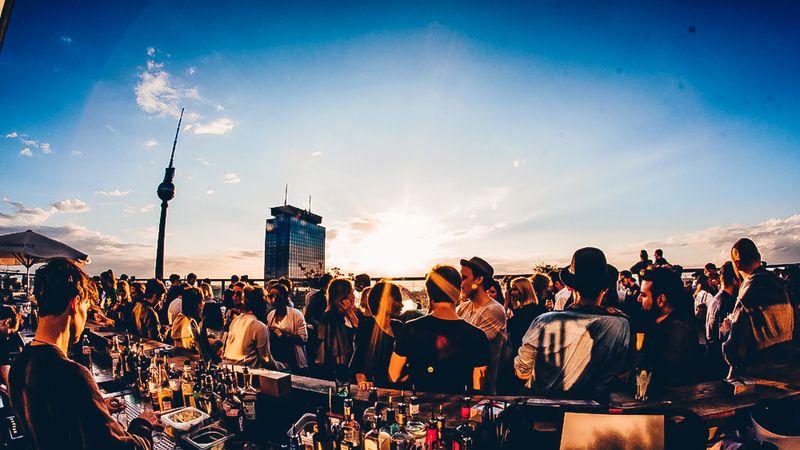 House of Weekend