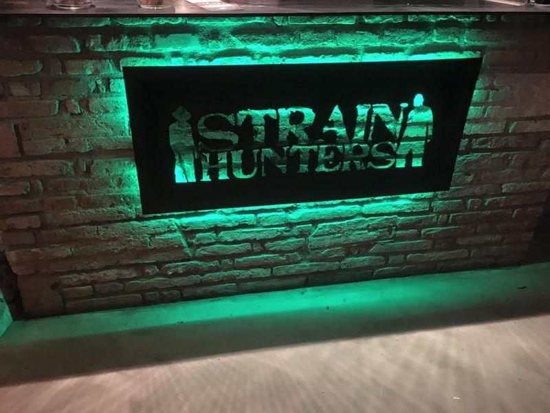 Strain Hunters Club