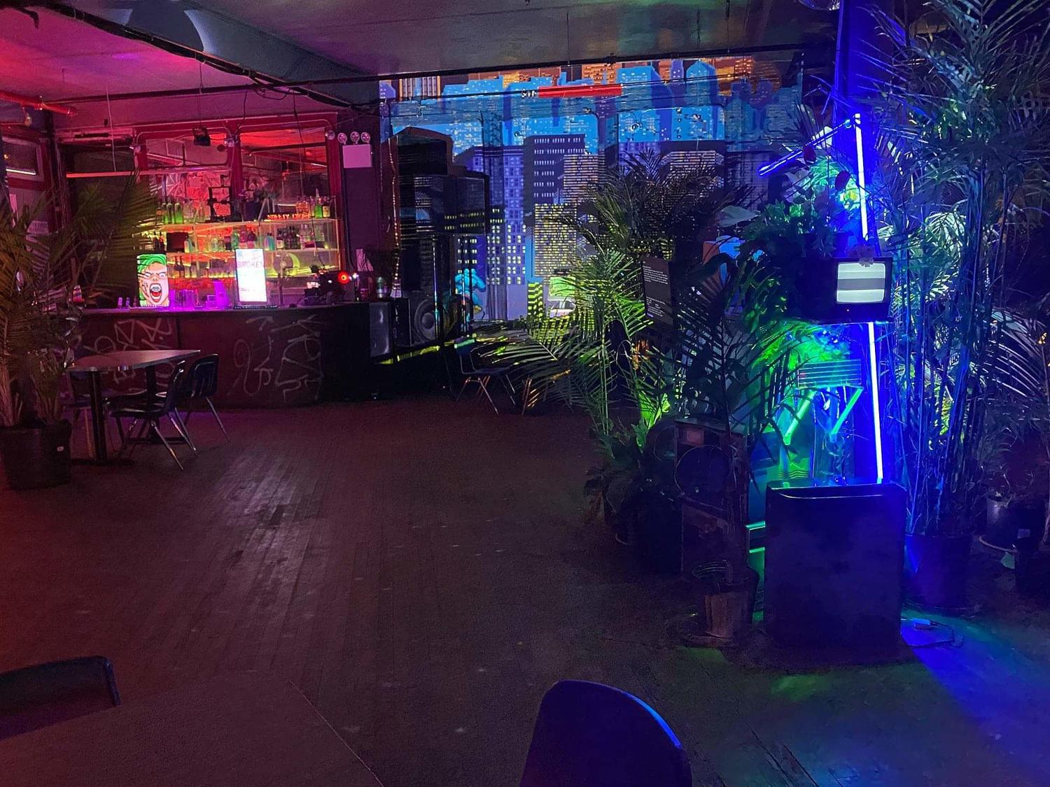 Market Hotel