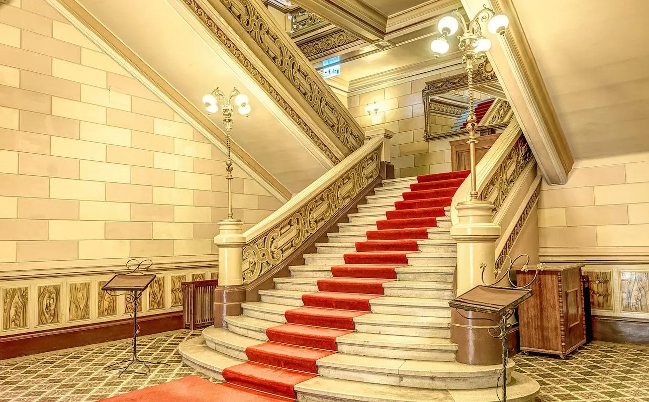Palatul Bragadiru