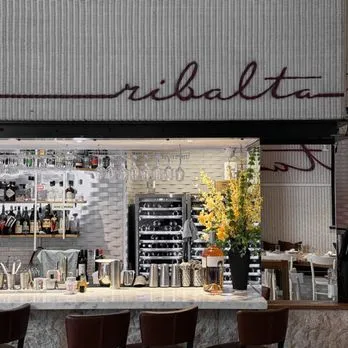 La Ribalta Spazio Arte E Lounge